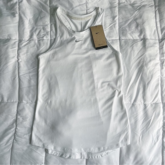 NWT NIKE CENTER LOGO TANK - Picture 2 of 3